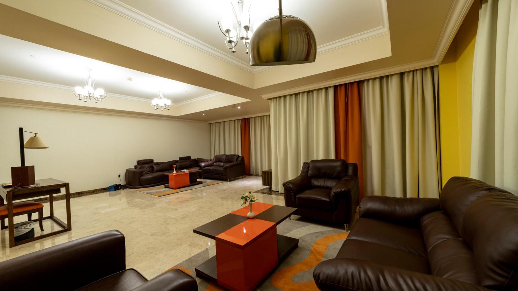 อบิดอส โฮเต็ล อพาร์ตเมนต์ ดูไบแลนด์ Aparthotel ภายนอก รูปภาพ